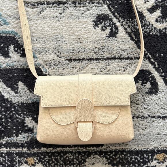 Rare SENREVE x M.M. LaFleur Aria Belt Bag in Chablis - Picture 3 of 10